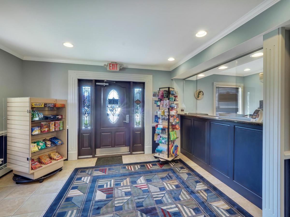 311 Water Street Inn Boyne City Buitenkant foto